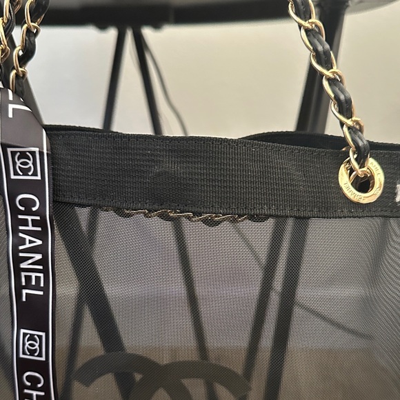 NEW CHANEL Black and White Mesh Tote VIP GIFT ITEM - Picture 4 of 4